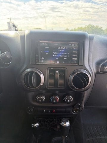 2017 Jeep Wrangler Willys Wheeler