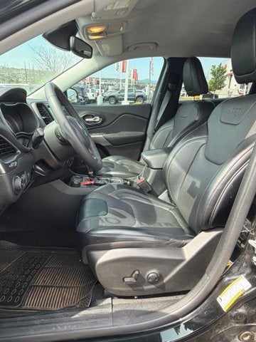 2022 Jeep Cherokee Latitude Lux
