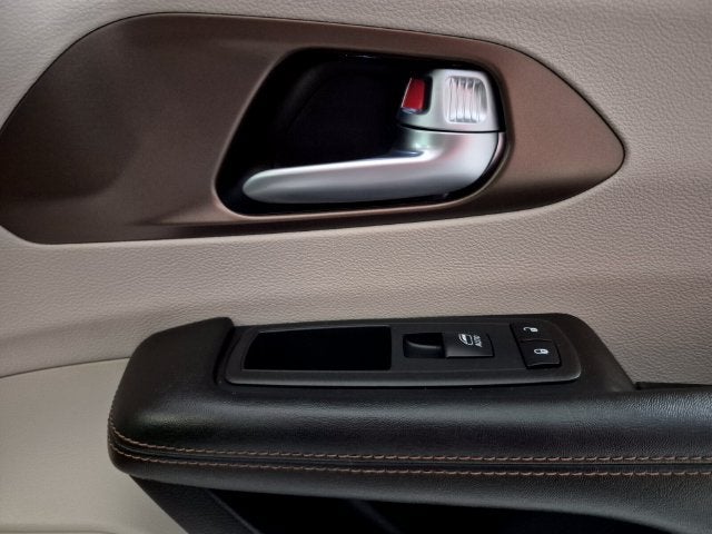 2017 Chrysler Pacifica Touring-L Plus - Photo 35
