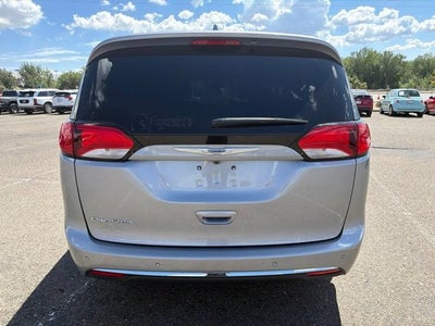 2017 Chrysler Pacifica Touring-L Plus