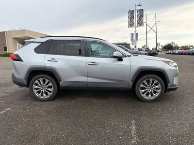 2021 Toyota RAV4 XLE Premium