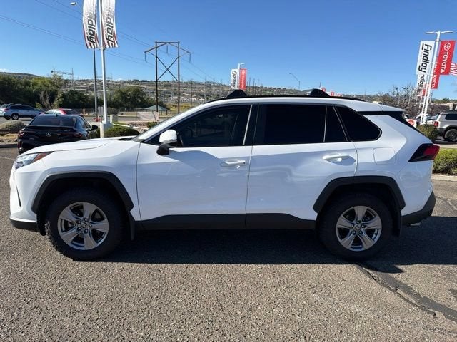 2025 Toyota RAV4 XLE - Photo 6