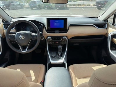 2025 Toyota RAV4 Hybrid XLE