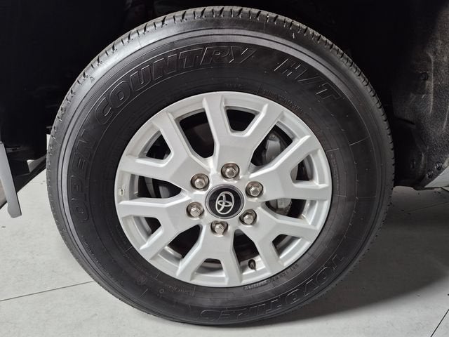 2025 Toyota Tacoma 4WD SR5