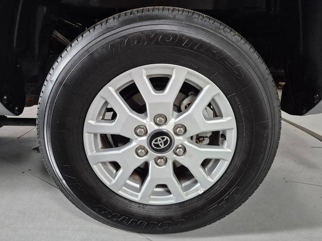 2025 Toyota Tacoma 4WD SR5