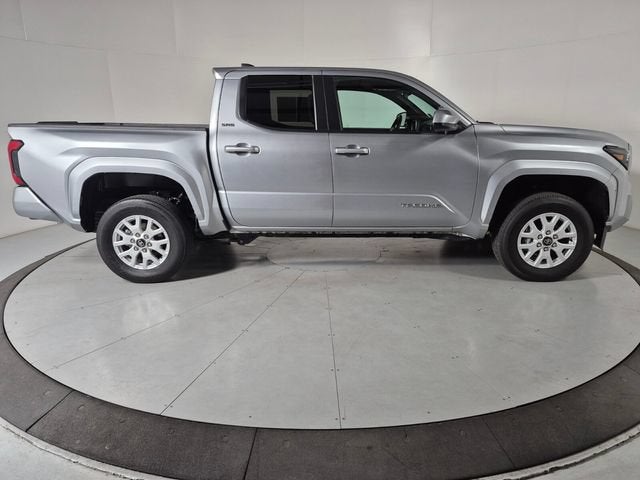 2025 Toyota Tacoma 4WD SR5