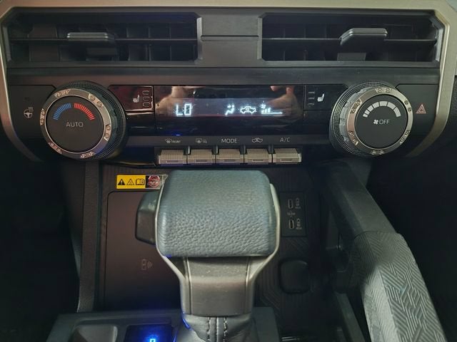 2025 Toyota Tacoma 4WD SR5