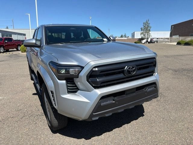 2025 Toyota Tacoma 4WD SR5
