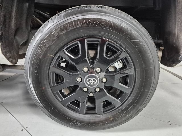 2025 Toyota Tacoma 4WD SR5
