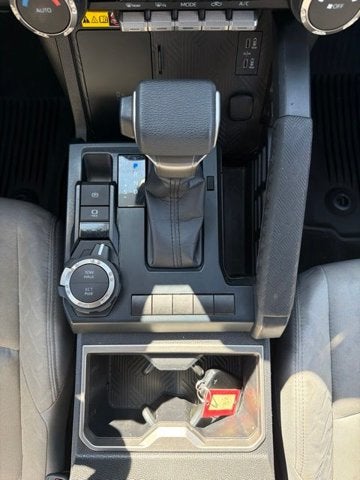 2025 Toyota Tacoma SR5 - Photo 12