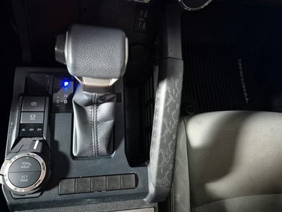 2025 Toyota Tacoma 4WD SR5