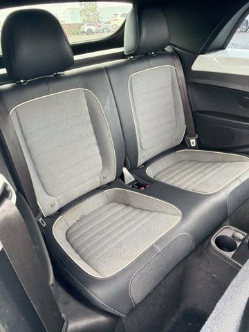 2016 Volkswagen Beetle Convertible 1.8T Denim