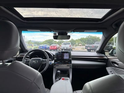 2022 Toyota Avalon Hybrid Limited