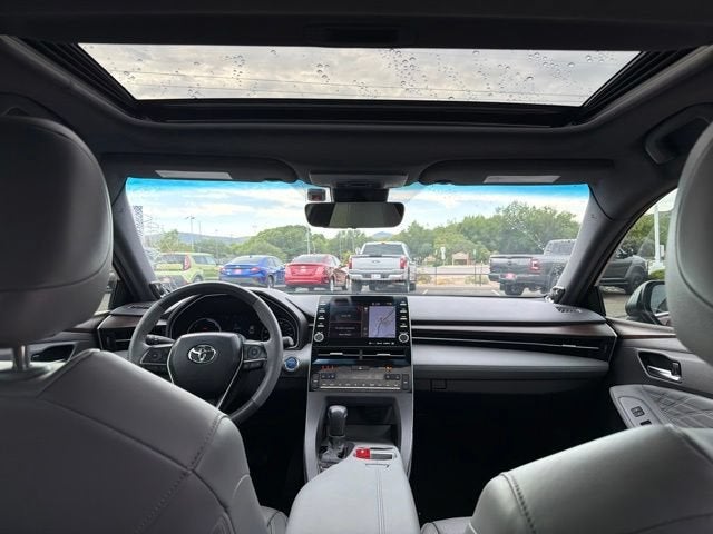 2022 Toyota Avalon Hybrid Limited