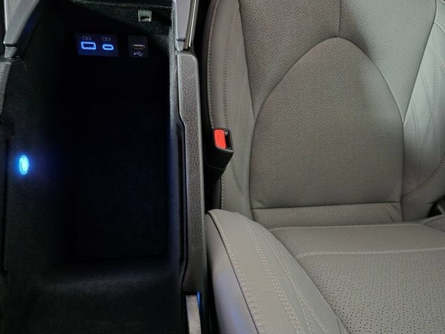 2022 Toyota Avalon Hybrid Limited