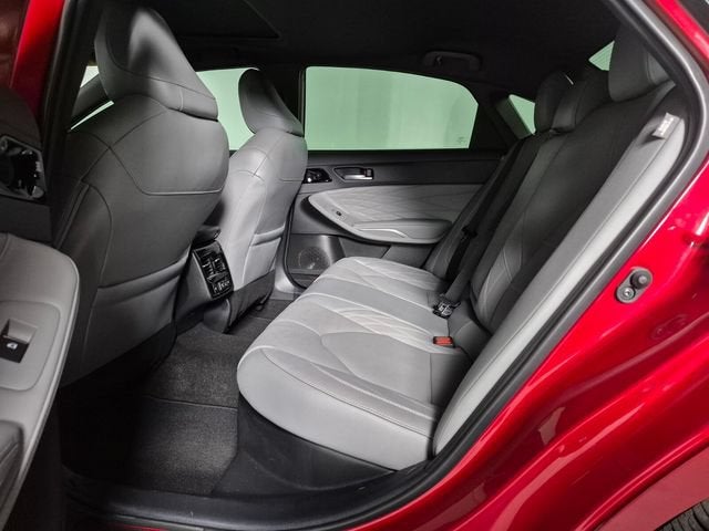 2022 Toyota Avalon Hybrid Limited