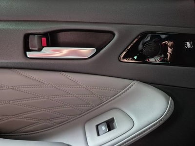 2022 Toyota Avalon Hybrid Limited