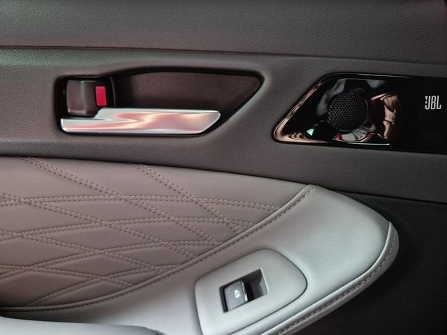 2022 Toyota Avalon Hybrid Limited