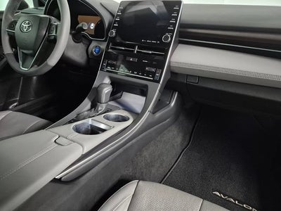 2022 Toyota Avalon Hybrid Limited