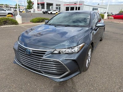 2022 Toyota Avalon Hybrid XLE
