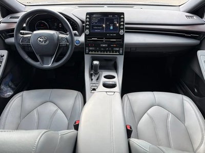 2022 Toyota Avalon Hybrid XLE