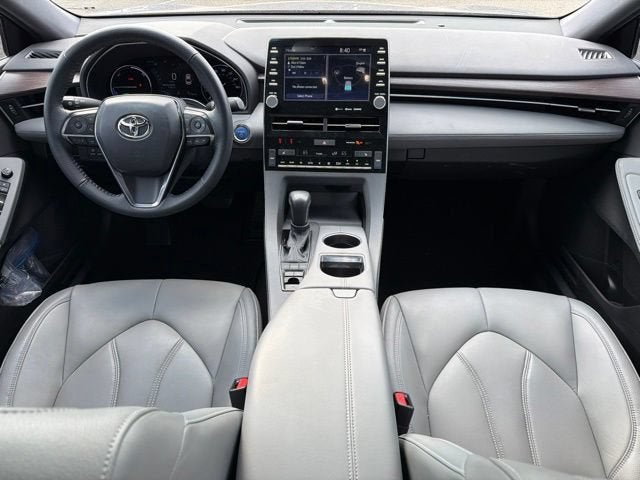 2022 Toyota Avalon Hybrid XLE