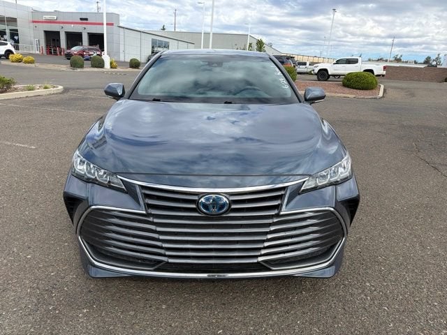 2022 Toyota Avalon Hybrid XLE