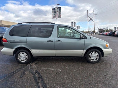 1998 Toyota Sienna XLE