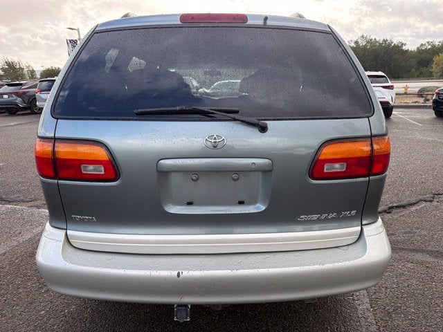 1998 Toyota Sienna XLE