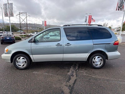 1998 Toyota Sienna XLE