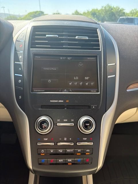 2015 Lincoln MKC Base