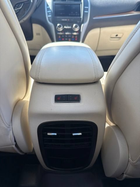 2015 Lincoln MKC Base