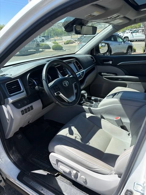 2017 Toyota Highlander Hybrid Limited Platinum