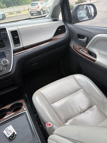 2015 Toyota Sienna Ltd