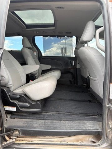 2015 Toyota Sienna Ltd