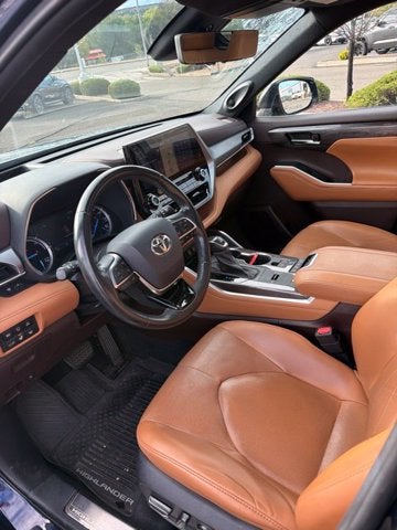 2020 Toyota Highlander Hybrid Platinum