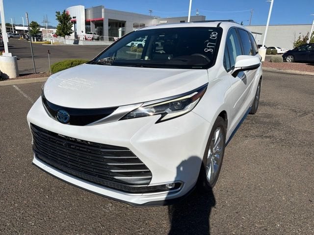 2023 Toyota Sienna Platinum