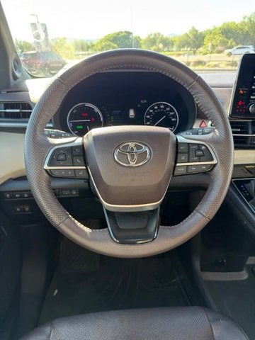 2023 Toyota Sienna Platinum