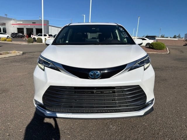 2023 Toyota Sienna Platinum