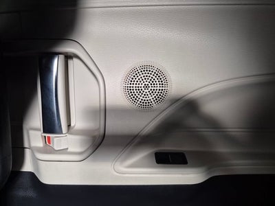 2023 Toyota Sienna Platinum