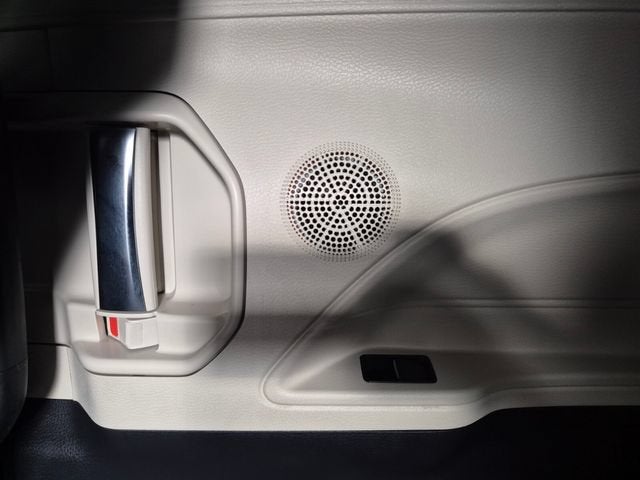 2023 Toyota Sienna Platinum