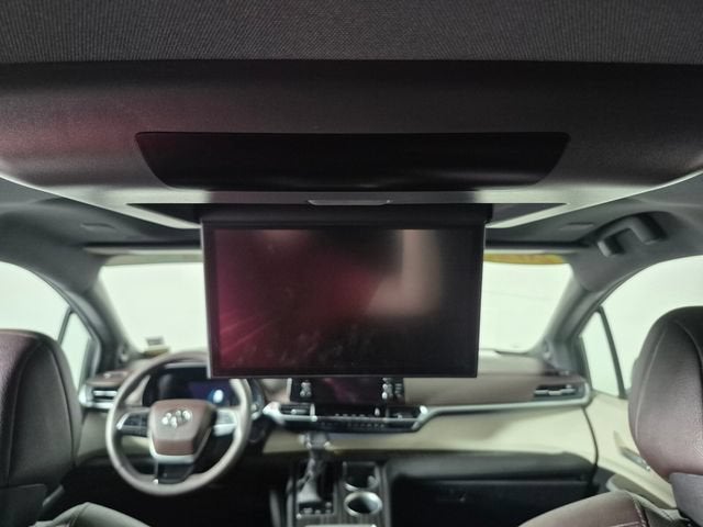 2023 Toyota Sienna Platinum