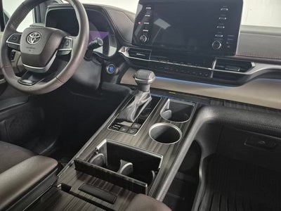 2023 Toyota Sienna Platinum