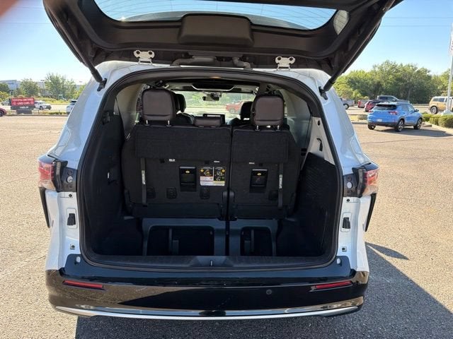 2023 Toyota Sienna Platinum