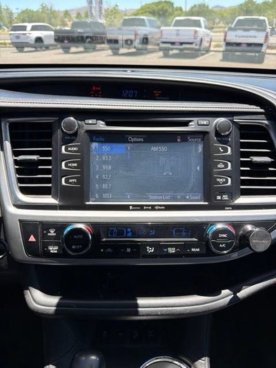 2017 Toyota Highlander SE