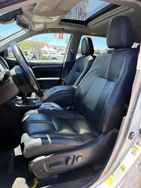 2017 Toyota Highlander SE