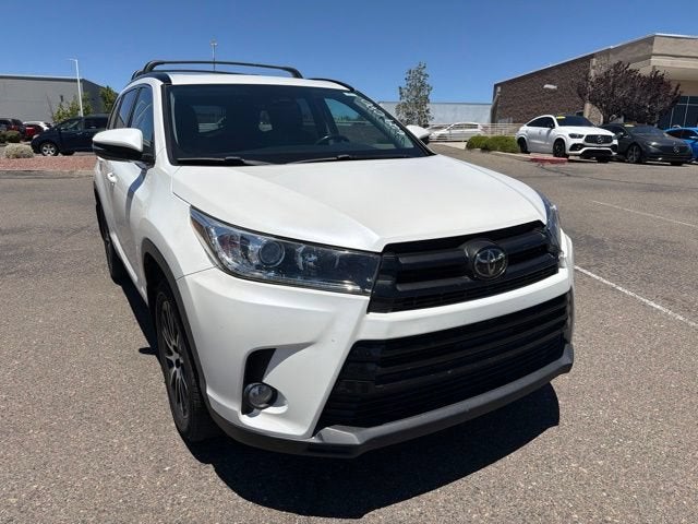 2017 Toyota Highlander SE