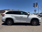 2017 Toyota Highlander SE