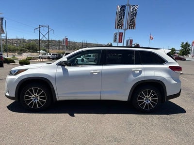 2017 Toyota Highlander SE