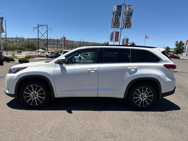 2017 Toyota Highlander SE